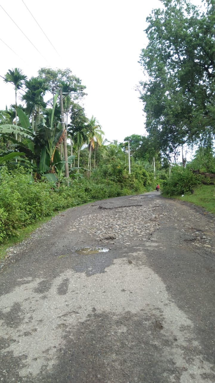 Jalanan Di gampong pantang cot baloi